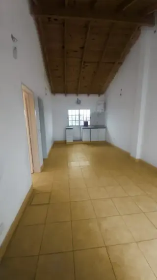 EXCELENTES DEPARTAMENTOS DE 1 Y 2 AMBIENTES A EXTRENAR EN PRIMER PISO foto 4