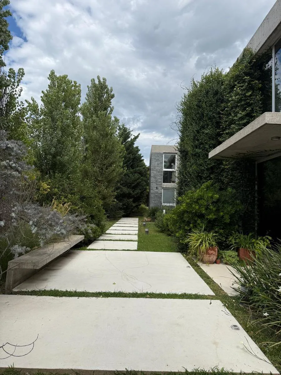 Casa en venta de 4 dormitorios   piscina en Kentucky Barrio Cerrado - Funes, Santa Fe foto 3