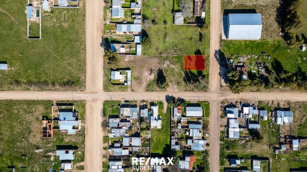 Terreno de 300 m2 ideal Galpon o casa foto 3