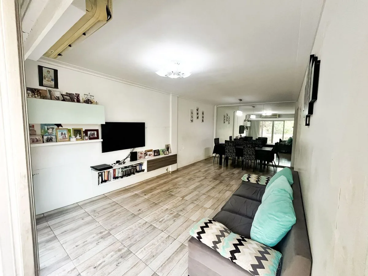 VENTA 4 AMB MAS DEPENDENCIA Y BALCÓN APTO CRÉDITO! foto 2