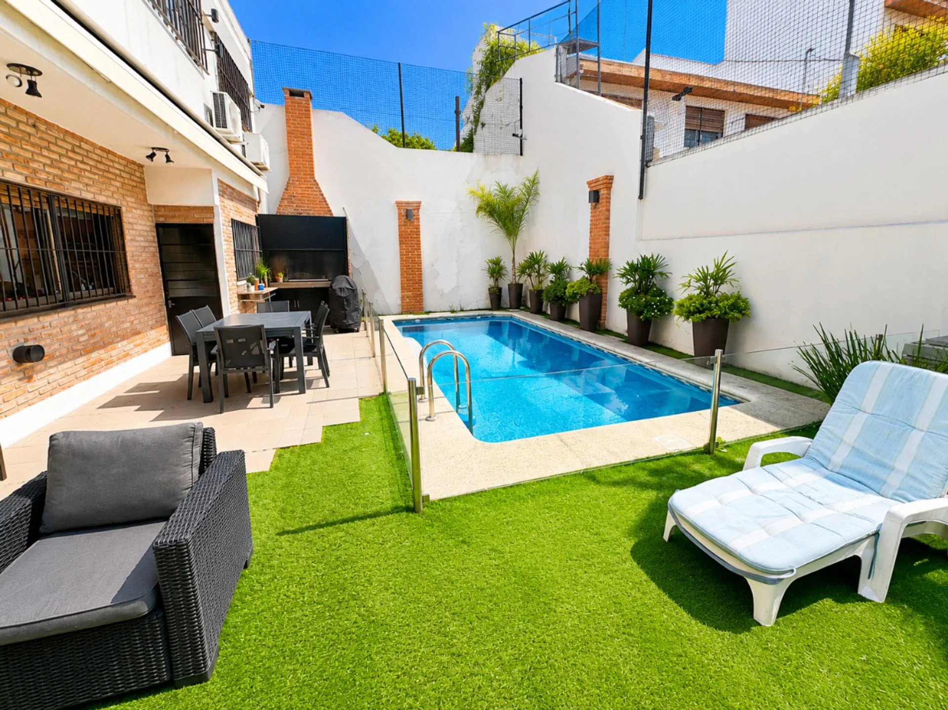 Venta Casa Coghlan 5 amb Pileta Parrilla 2 Coch. foto 2