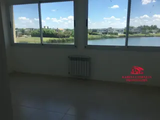 Excelente propiedad con vista a la laguna foto 1