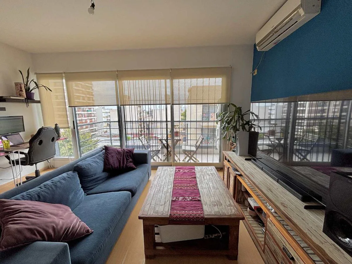 3 AMBIENTES CON COCHERA/ BAULERA PATIO Y BALCON foto 2