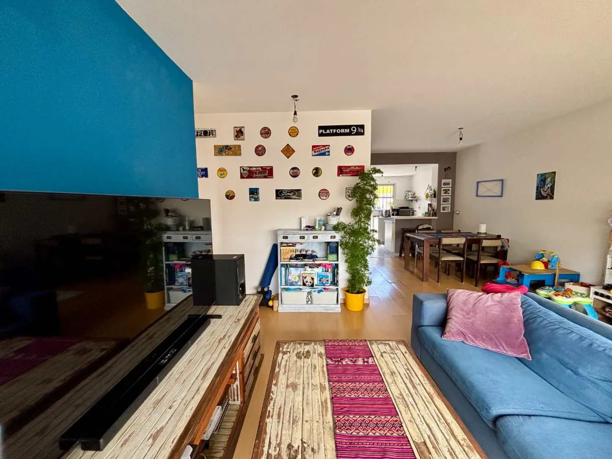 3 AMBIENTES CON COCHERA/ BAULERA PATIO Y BALCON foto 4