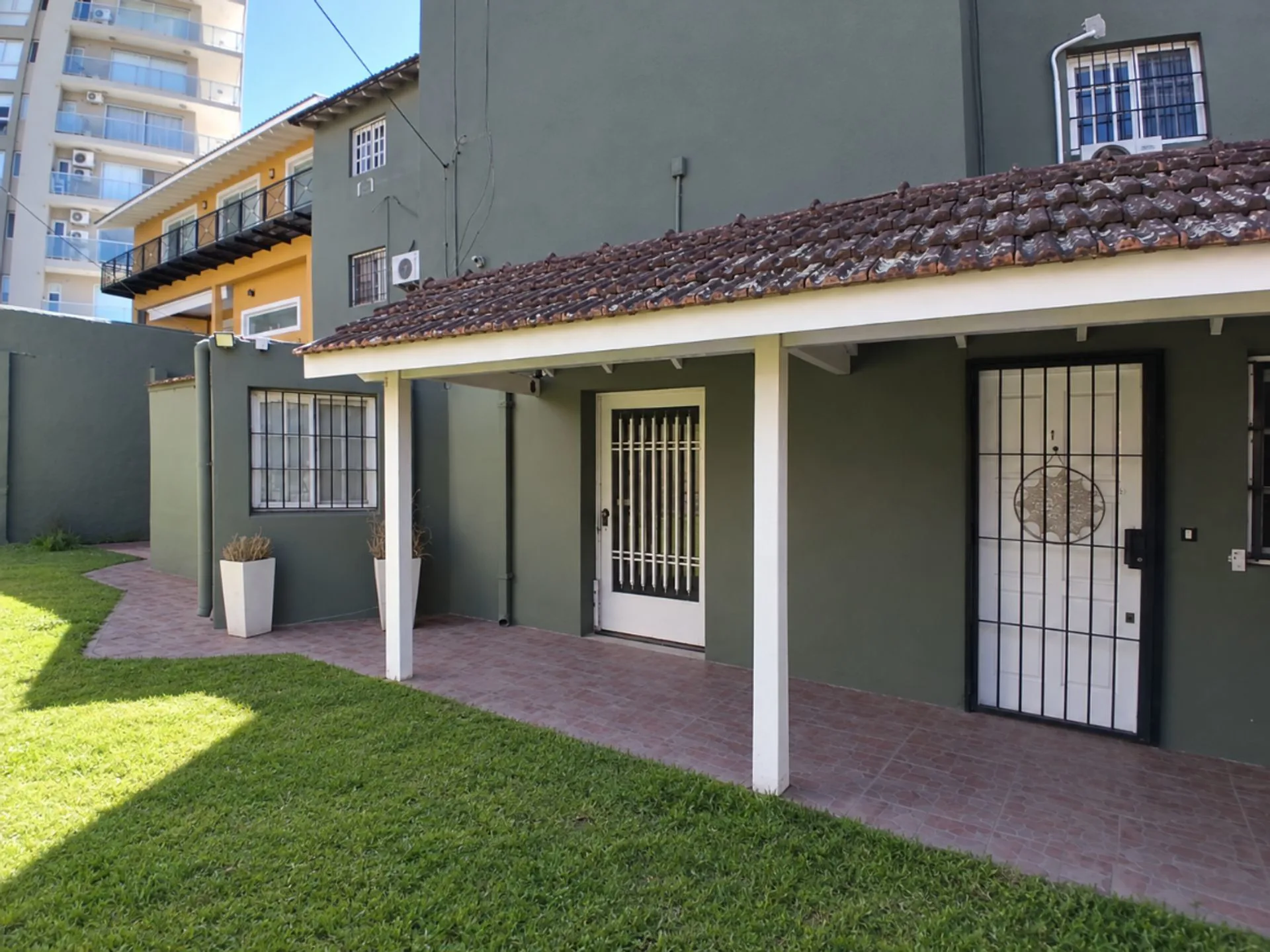 DEPARTAMENTO 3 AMBIENTES EN BECCAR- AV CENTENARIO foto 2