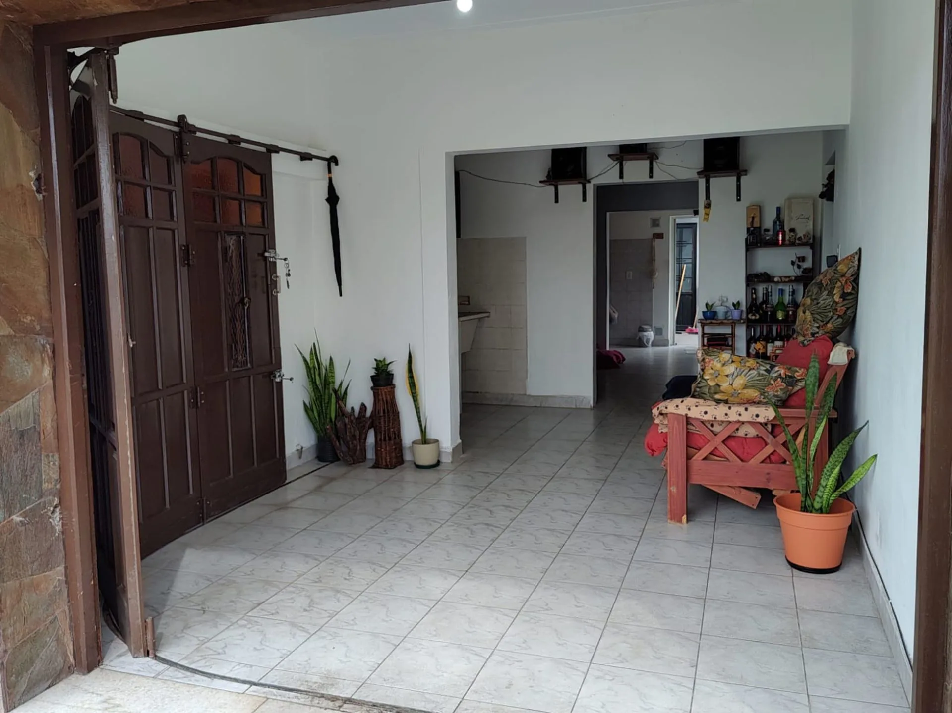 CASA 2 DORMITORIOS EN VENTA PATIO EN LOS HORNOS foto 4