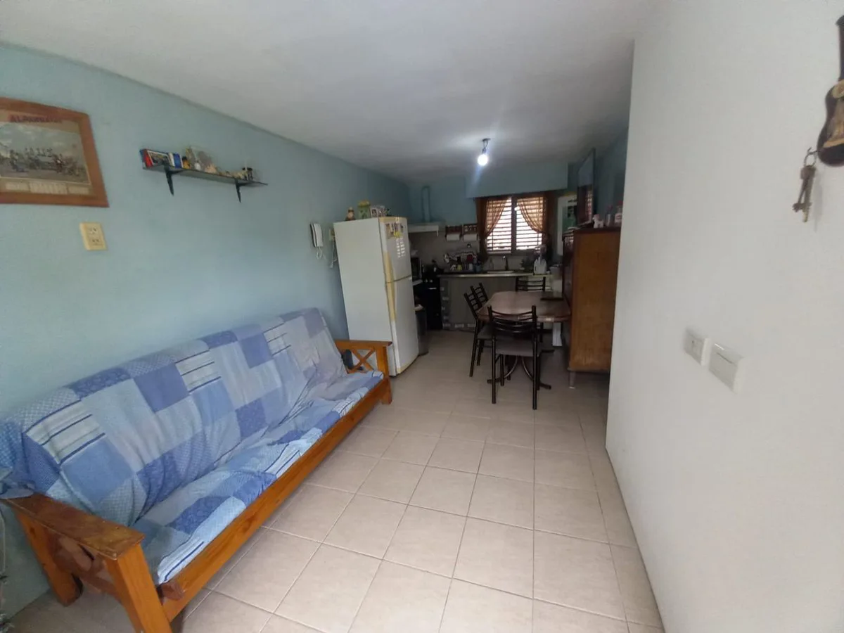 Casa 3 dormitorios en venta con jardín foto 4