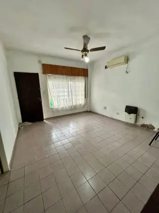 Casa sobre lote propio en alquiler. San Justo foto 4