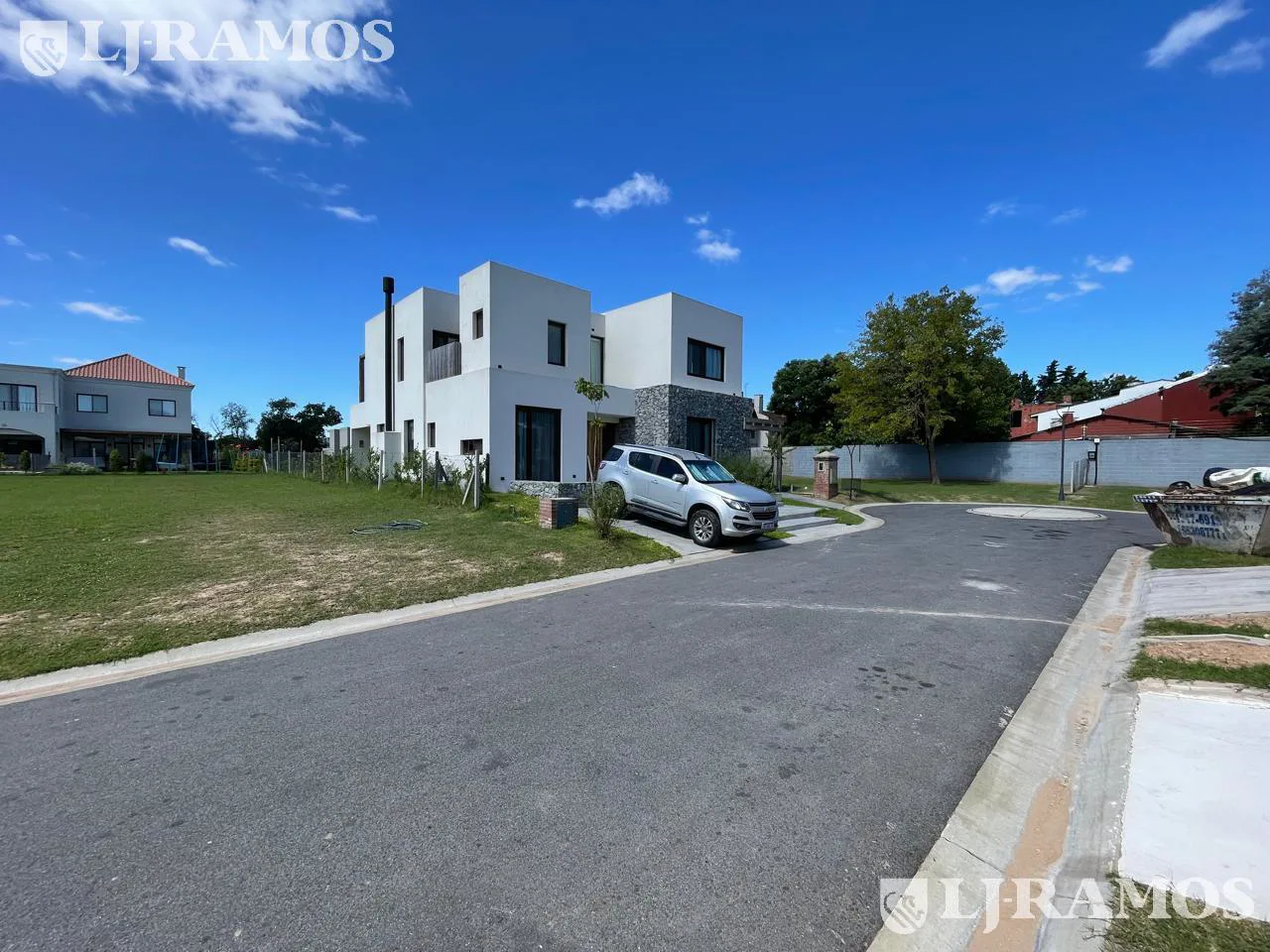 EXCELENTE LOTE CENTRAL EN BARRIO CERRADO EL CANDIL - LA HORQUETA foto 4
