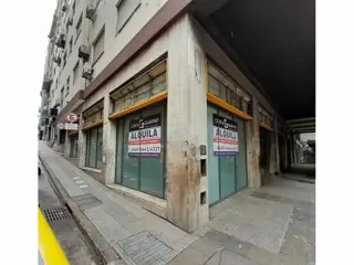 Importante Local comercial ubicado Av. Alem al 600 en Microcentro foto 1