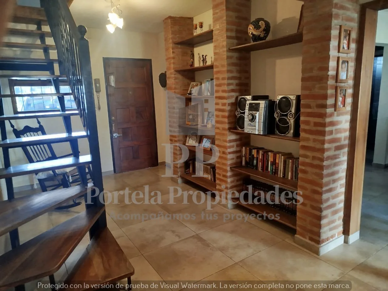 CHALET DE 4 AMBIENTES CON PILETA Y QUINCHO EN ITUZAINGÓ foto 4