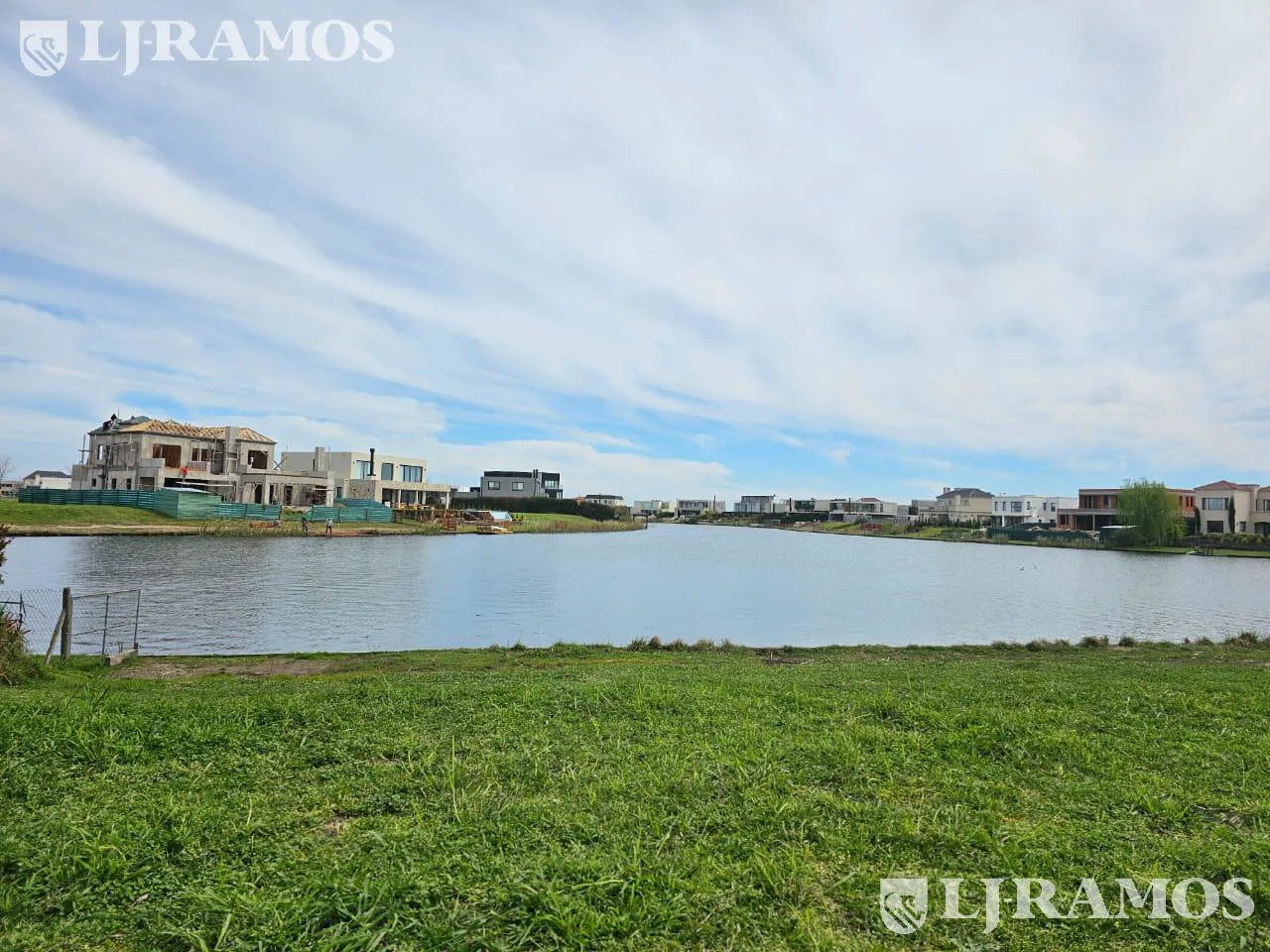 Terreno al lago en venta en el Barrio Muelles, Puertos / Escobar foto 2