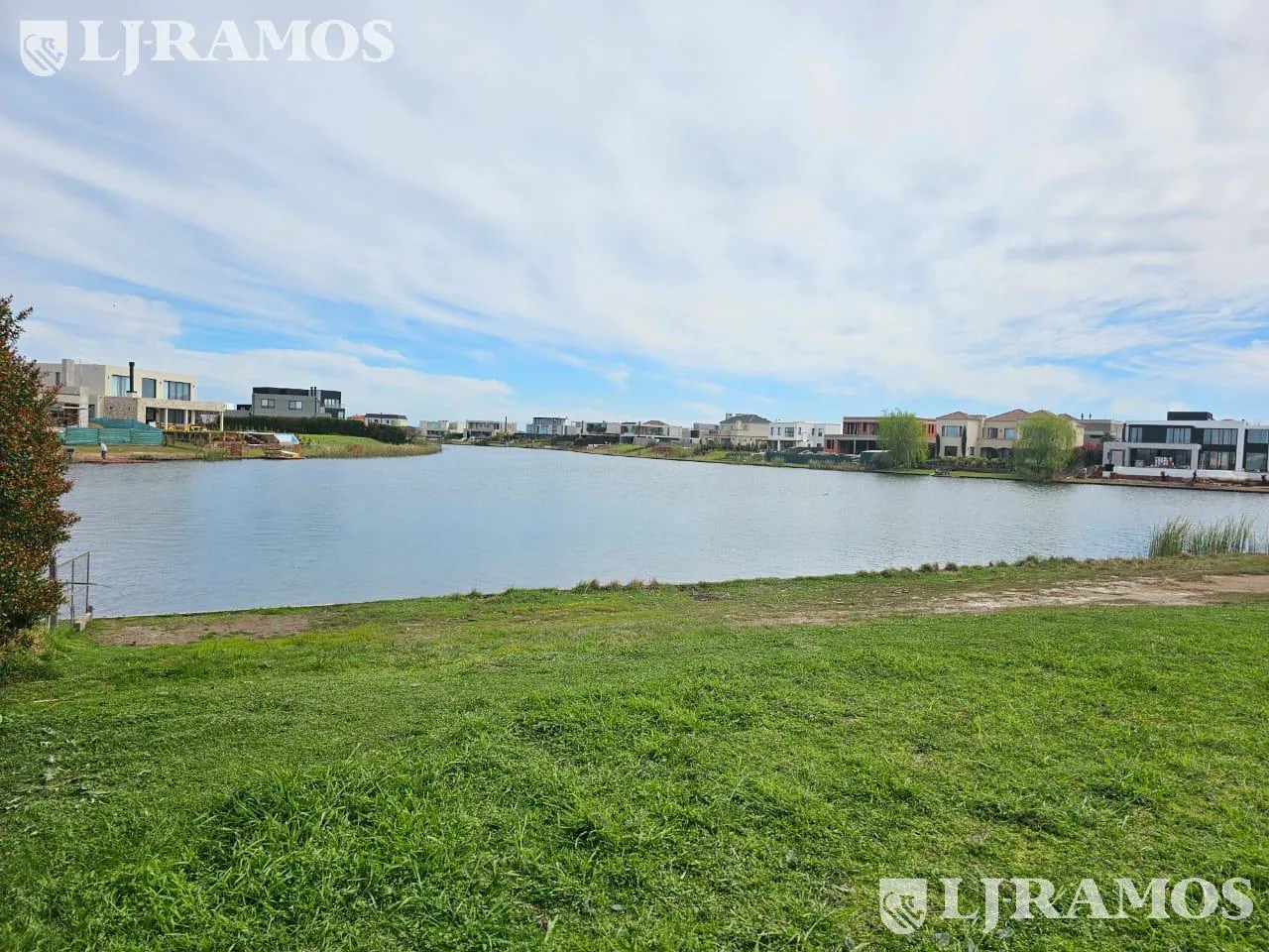 Terreno al lago en venta en el Barrio Muelles, Puertos / Escobar foto 4
