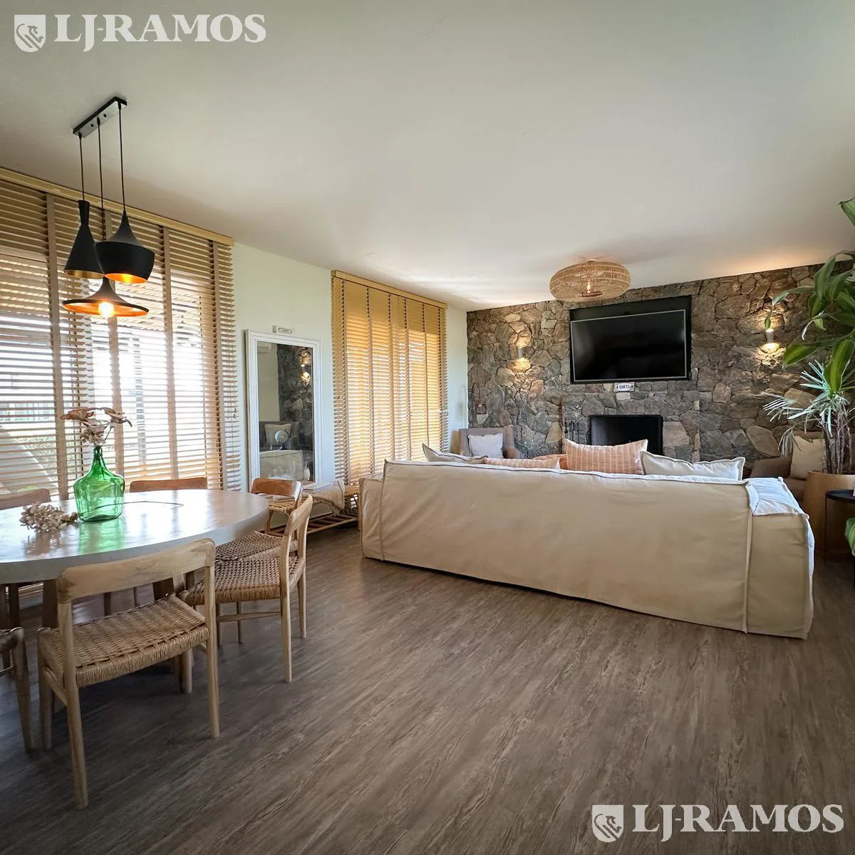 Espectacular Casa a la laguna con 4 dormitorios en  Canton Islas PG foto 4