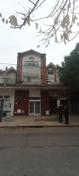 Alquiler de hermoso y luminoso departamento de 2 ambientes al frente en Ciudad Jardín foto 4