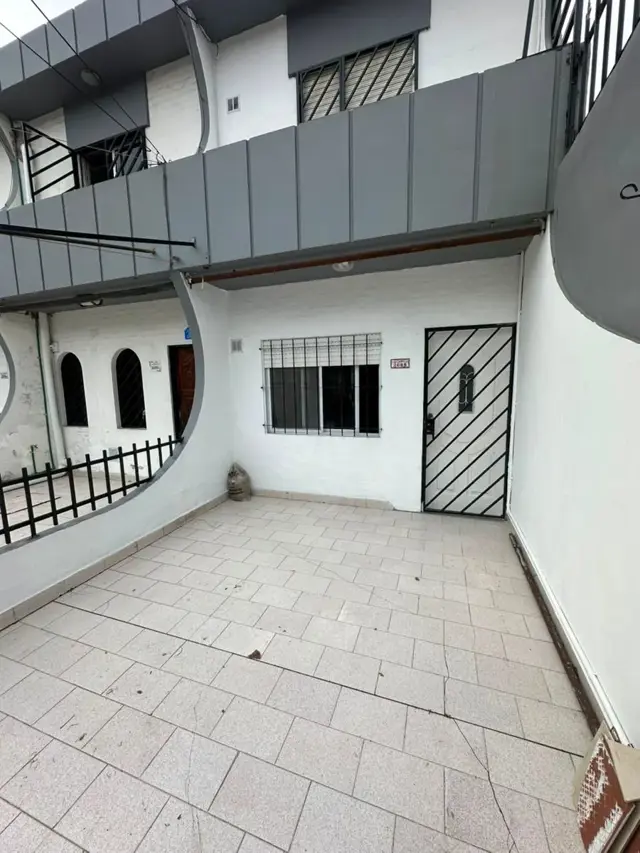 Alquiler duplex 3 ambientes cochera patio