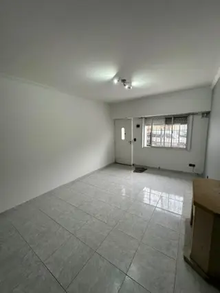 Alquiler duplex 3 ambientes cochera patio foto 3