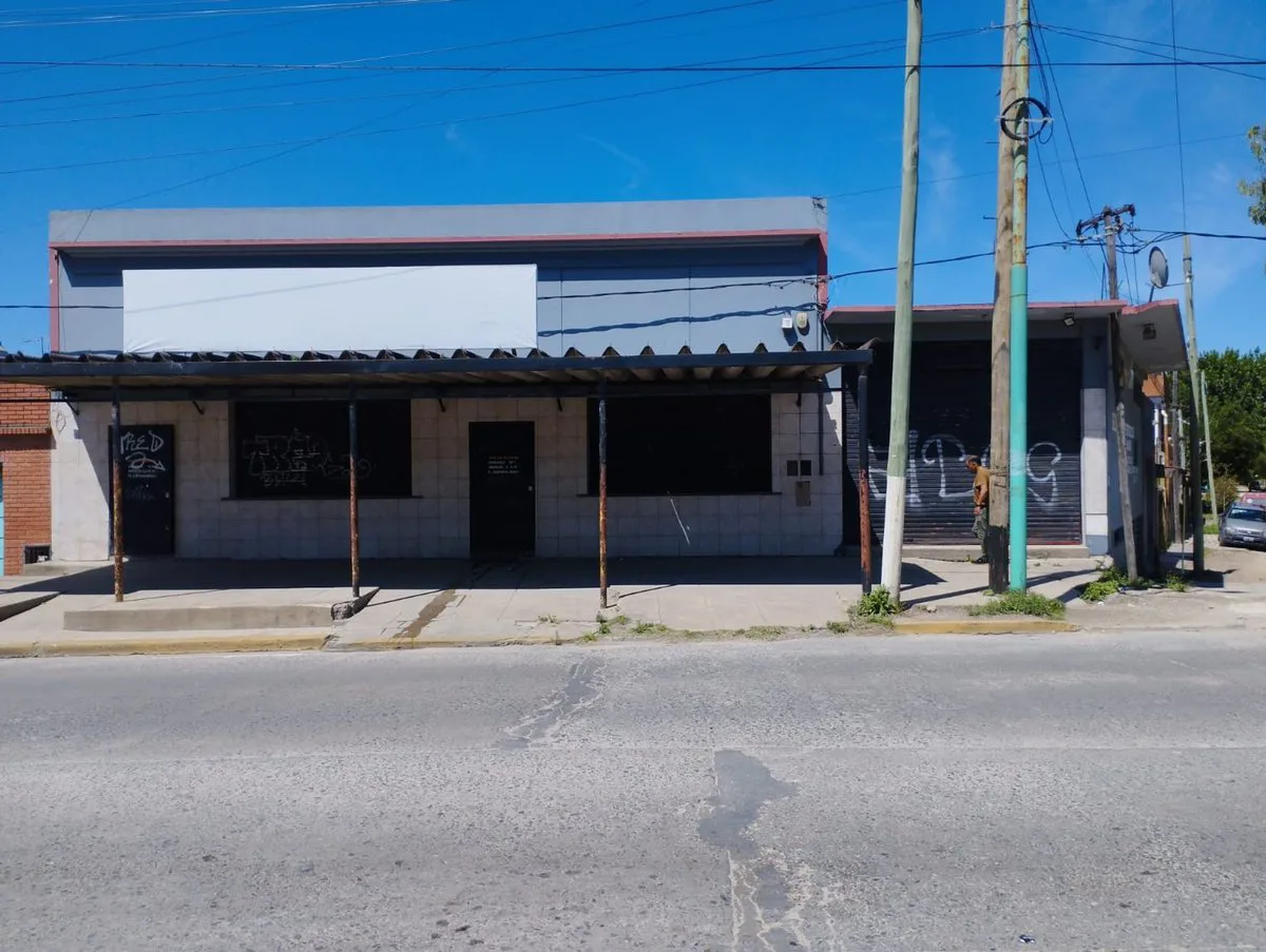 GALPON EN VENTA VARIOS DESTINOS BERISSO APTO BANCO foto 3