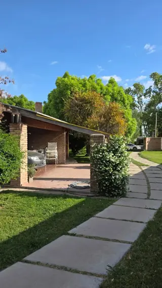 EXCELENTE CASA EN VENTA CARRIL GODOY CRUZ foto 5