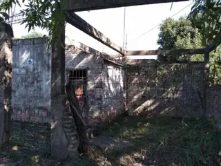 LOTE de 300 M2 CON MEJORAS foto 2