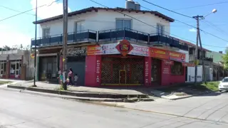 Departamento de 3 amb. en planta alta con 3 locales en planta baja foto 5