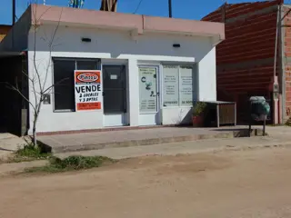 Tres departamentos y dos Locales Comerciales sobre calle Rivadavia. SAN JOSE. foto 3