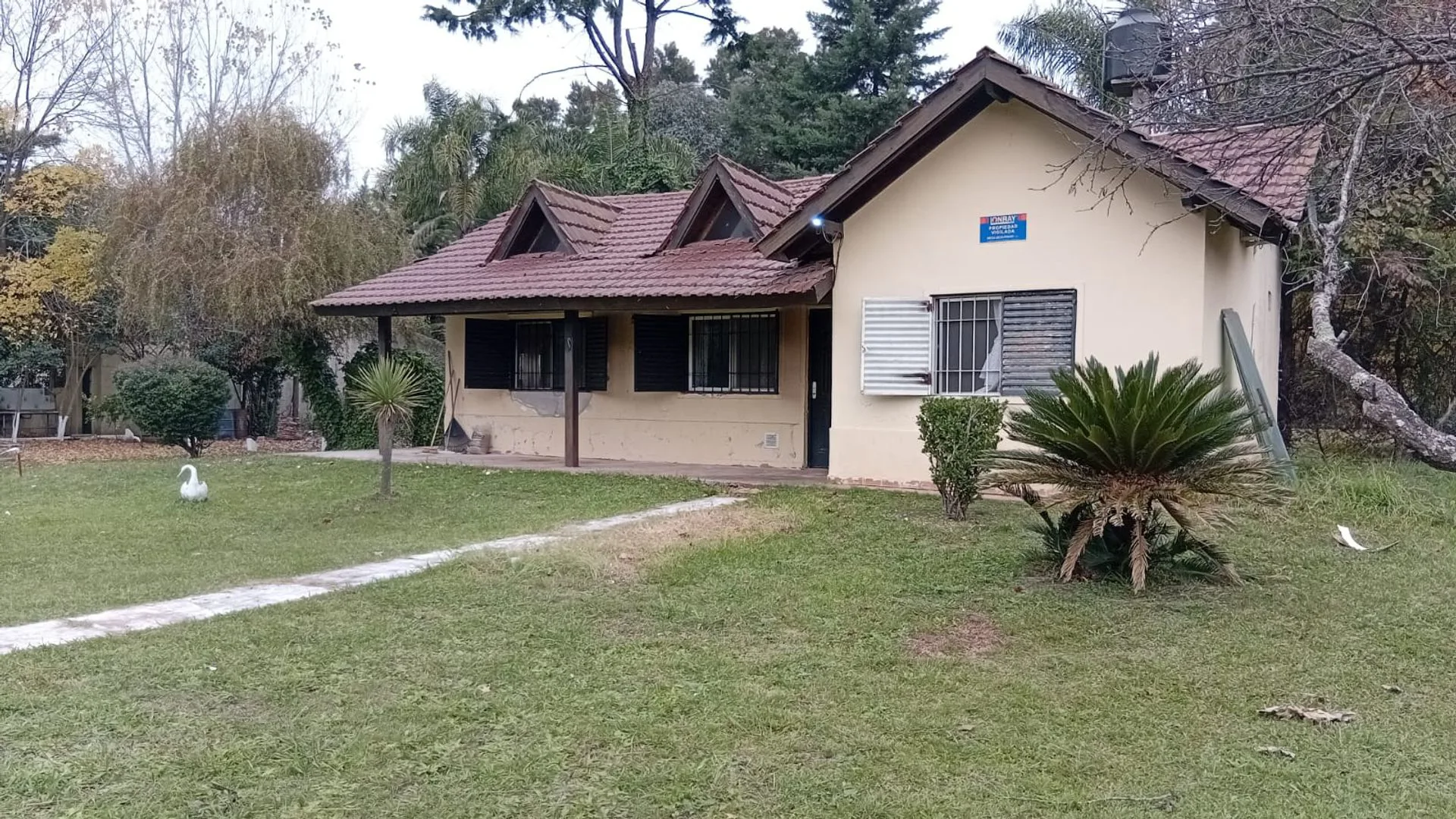 CASA QUINTA EN VENTA EN ALVAREZ foto 3