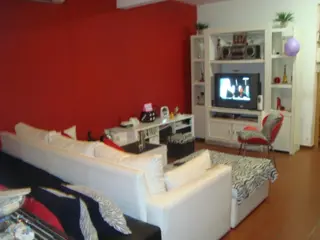 TEMPERLEY: COMODA CASA 4 AMBIENTES, CON COCHERA, FONDO C/PARRILLA * APTA CREDITO* foto 3