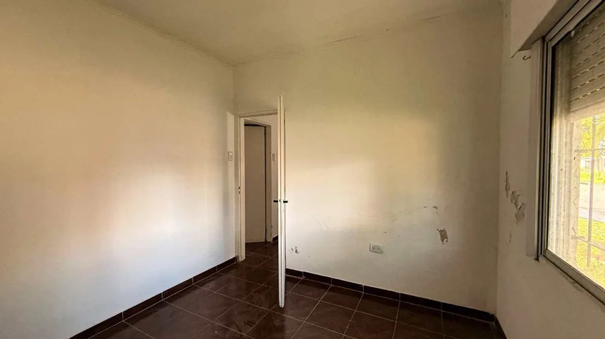 VENTA PH 3 AMBIENTES EN BURZACO C/COCHERA-PATIO foto 4