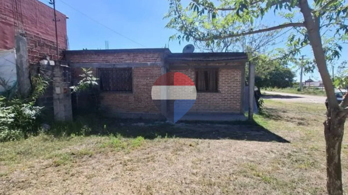 VENTA DE CASA A REFACIONAR B° BALCON, 3 AMBIENTES