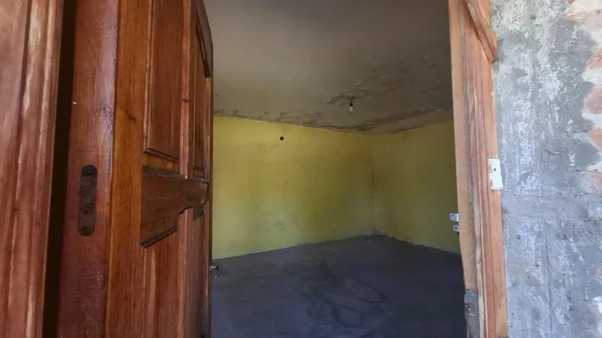 VENTA DE CASA A REFACIONAR B° BALCON, 3 AMBIENTES foto 3