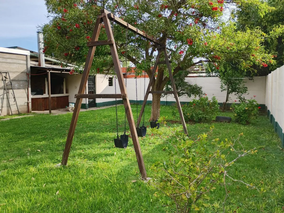 CASA 3DORMI VENTA Y PERMUTA GABOTO PILETA JARDIN foto 4