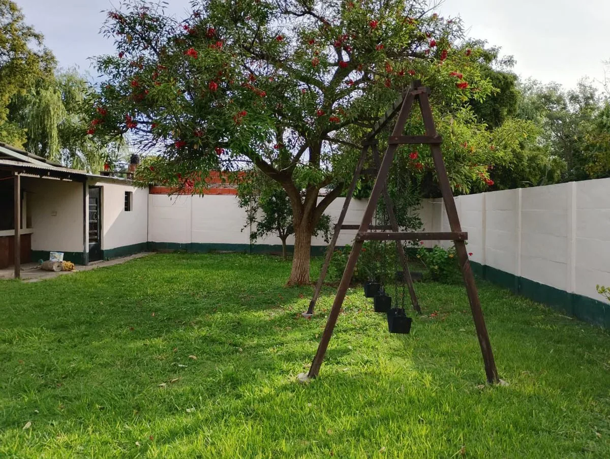 CASA 3DORMI VENTA Y PERMUTA GABOTO PILETA JARDIN foto 5