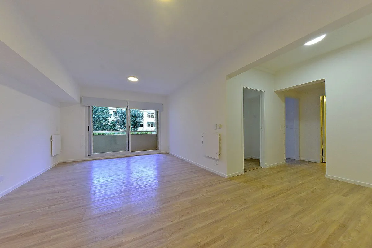 VENTA DEPTO 2 AMB COCHERA GYM SAUNA EN COLEGIALES foto 2
