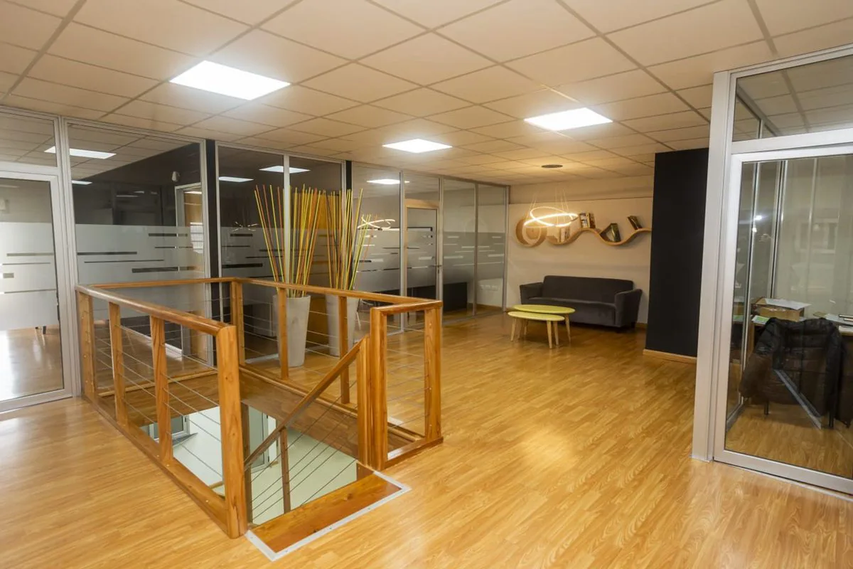 IMPORTANTE PROPIEDAD PARA EMPRESA EN VENTA foto 4