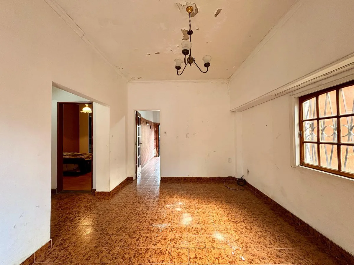 Venta casa 3 amb + dpto, cocheras en Pablo Podestá foto 4