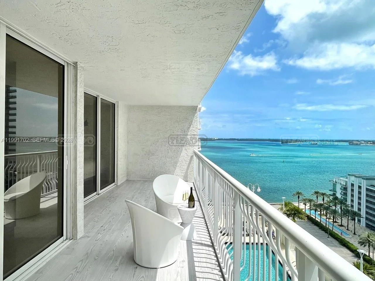 1200 SE Brickell Bay Dr #1707 1200 foto 2