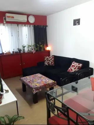 Excelente departamento de 3 ambientes al frente. foto 1