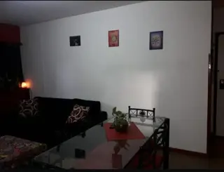 Excelente departamento de 3 ambientes al frente. foto 3