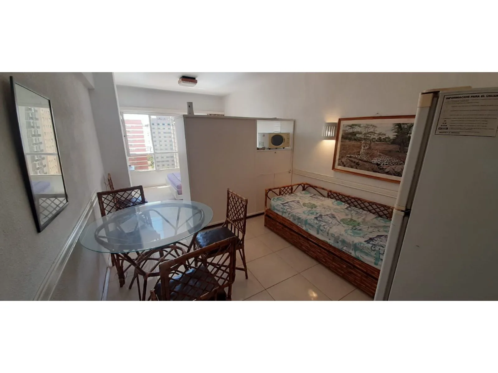 Venta departamento 1 ambiente Miramar vista al mar foto 5