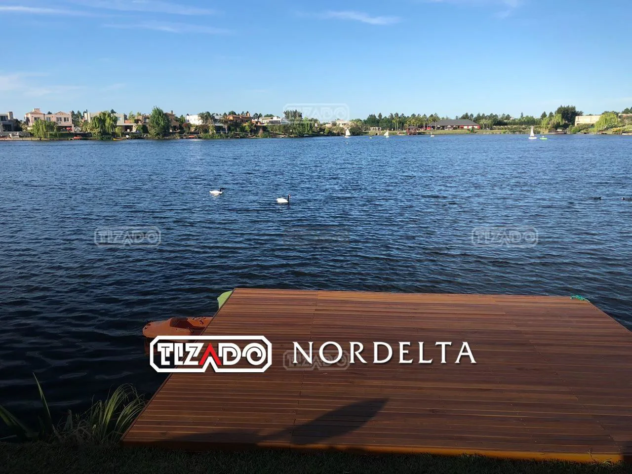 4-Bedroom Lakefront House with Infinity Pool and Dock in Talar del Lago 2 – photo 4 of 12