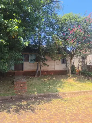 Terreno En Esquina 600m2 Doble Frente Venta Zona R1 Oberá foto 3