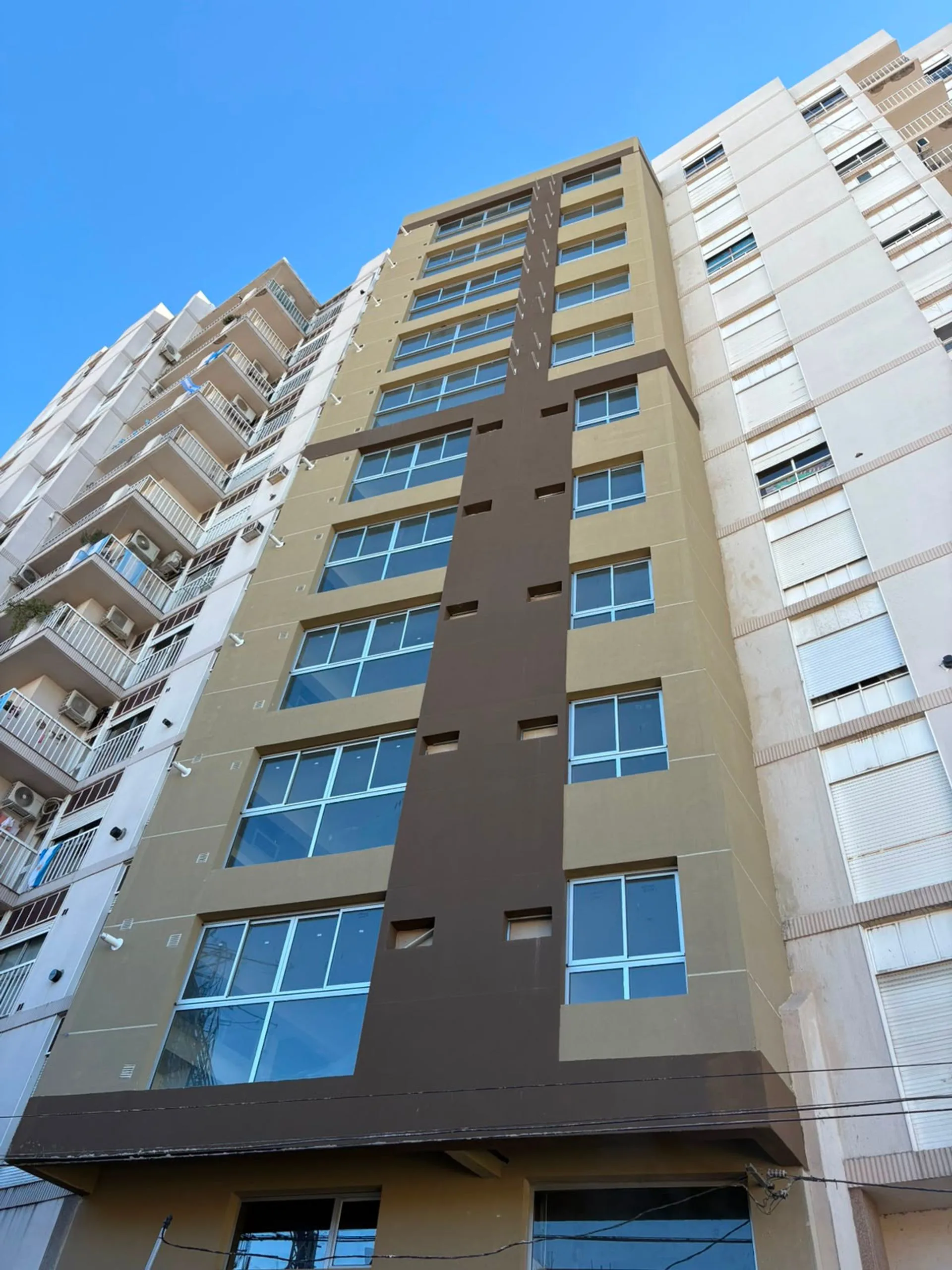 VENTA DPTOS 1 DORMITORIO-ALSINA 512 ESQ. ALEM !! foto 2