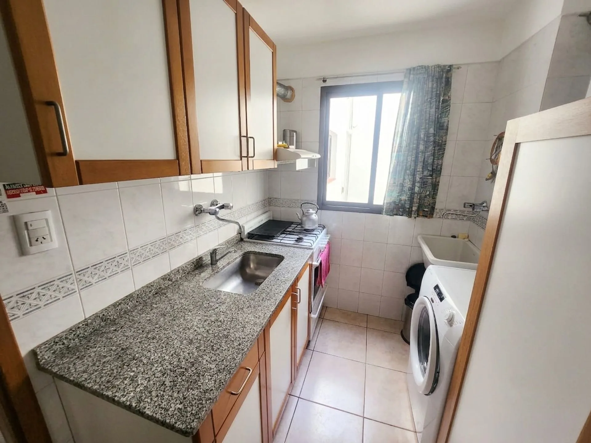 VENTA DEPTO DOS AMBIENTES +DEPENDENCIA LA PERLA foto 5