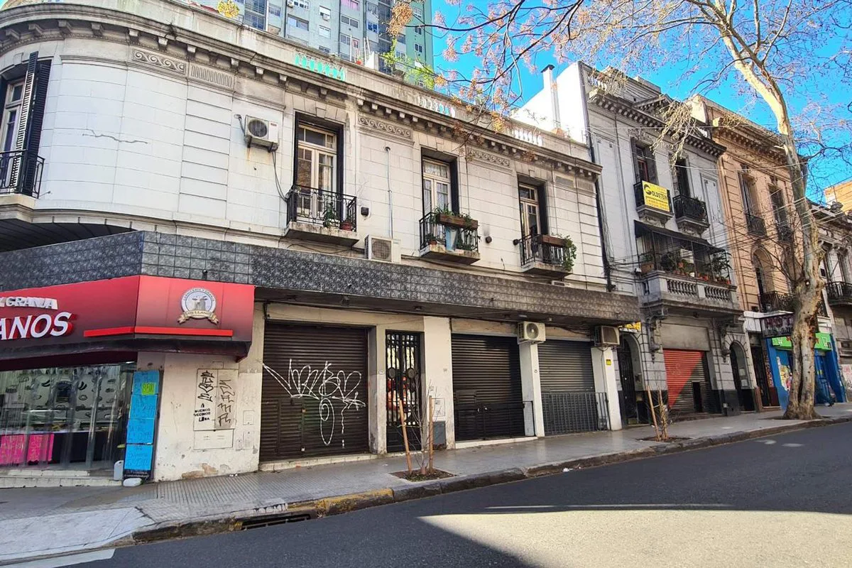 VENTA PH 3 AMB CON TERRAZA PROPIA EN BALVANERA foto 2