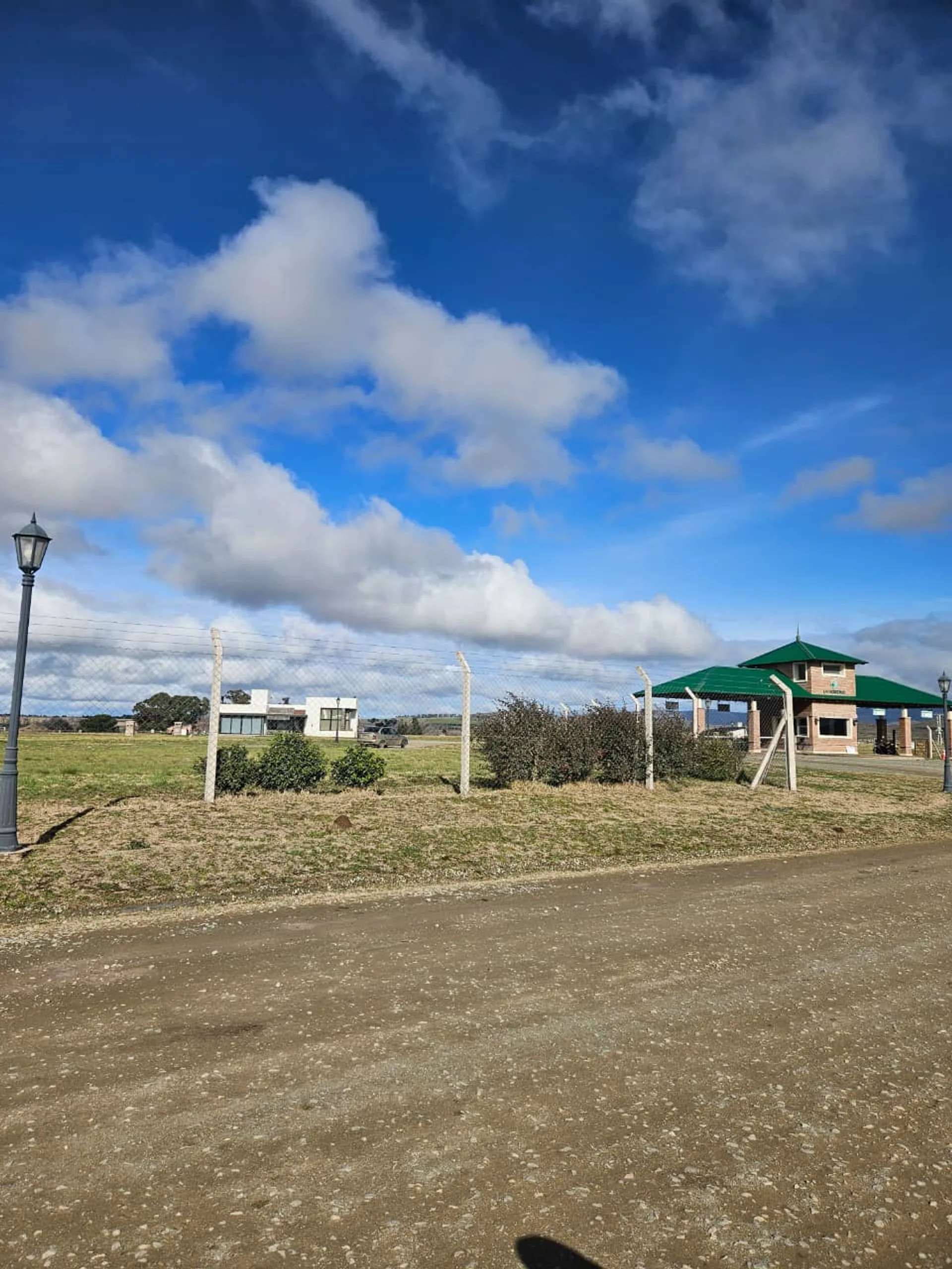 VENTA AMPLIO LOTE EN LAS VERBENAS ETAPA 2  NRO 79 foto 2