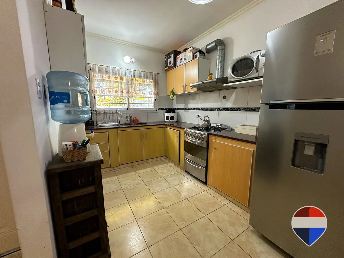 CASA EN VENTA EN SAN VICENTE CON PILETA Y COCHERA foto 5