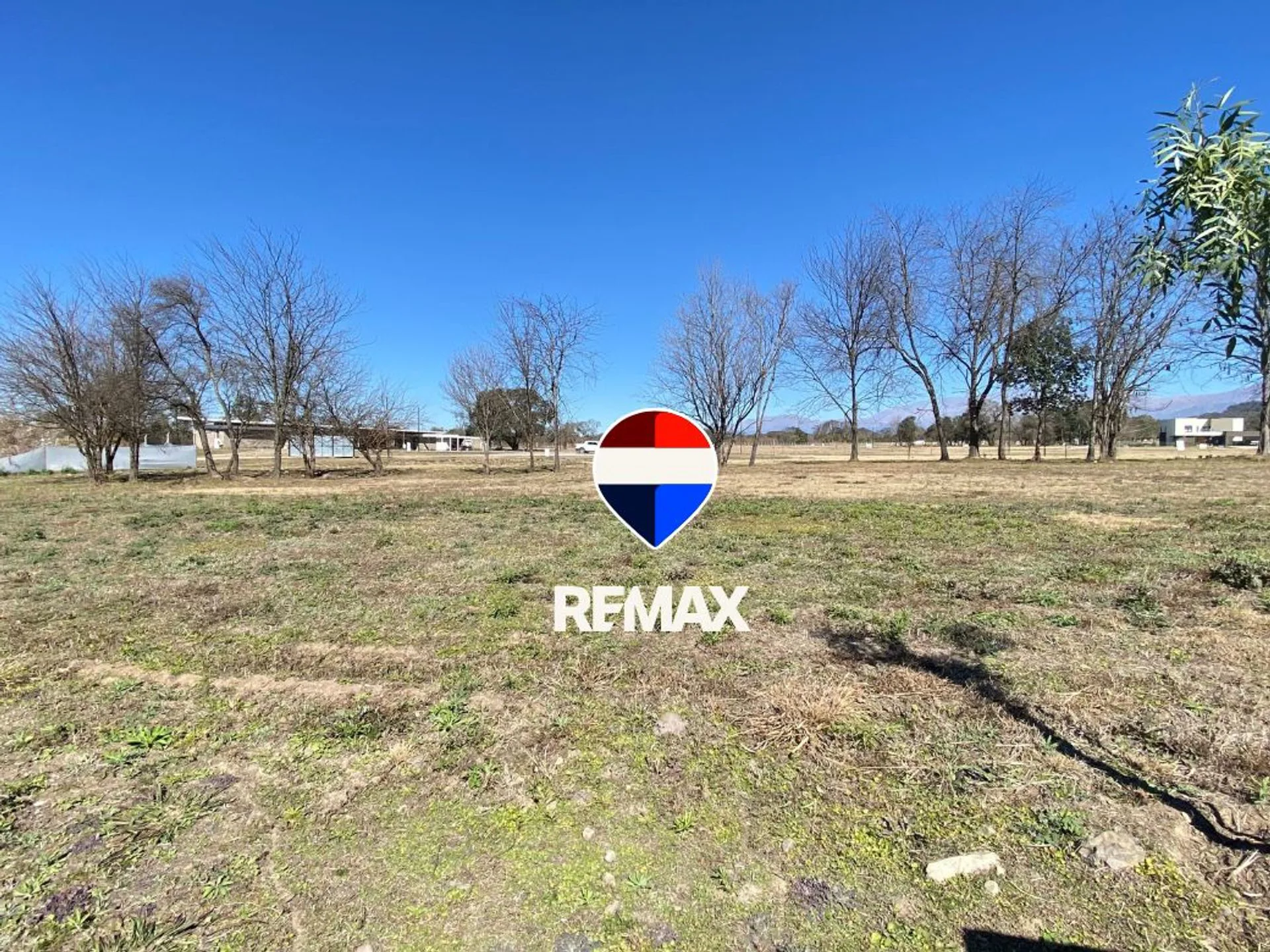Venta terreno en Club de Campo La Arbolada Salta foto 2