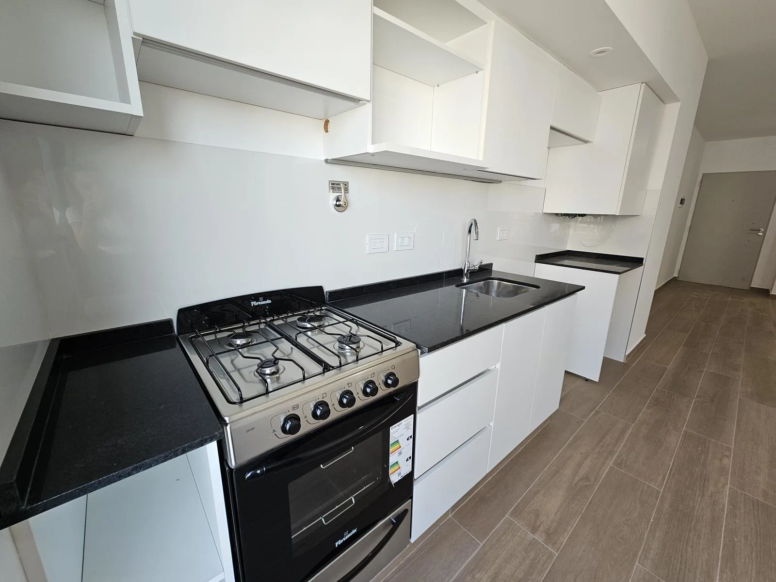 Monoambiente a estrenar al frente en Villa Luro - Ramón Falcón 4945, 4°B foto 3