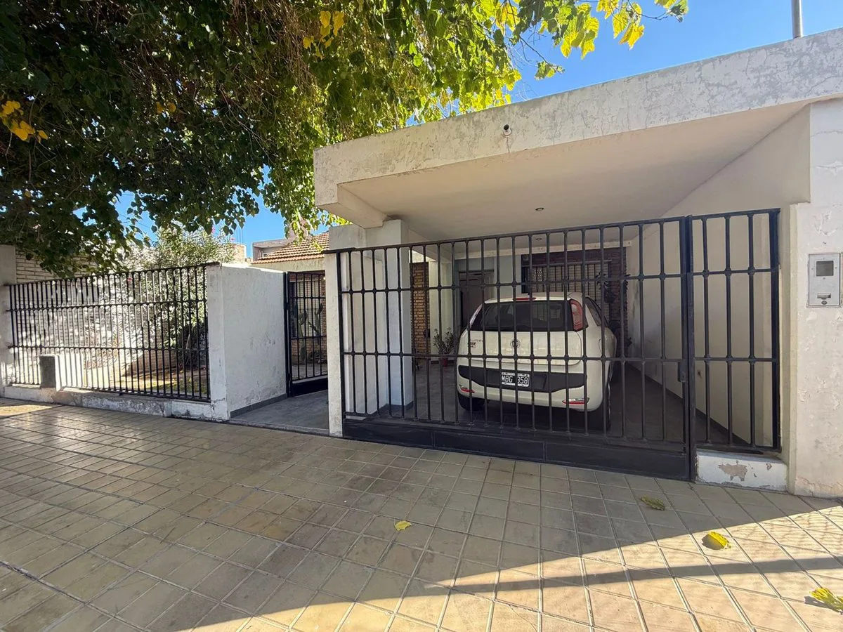 CASA DE 2 DORMITORIOS. ZONA EL PALOMAR. CAPITAL foto 3